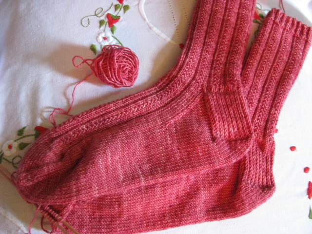 Knitting Socks with Knitting Daily: 7 Free Sock Knitting Patterns